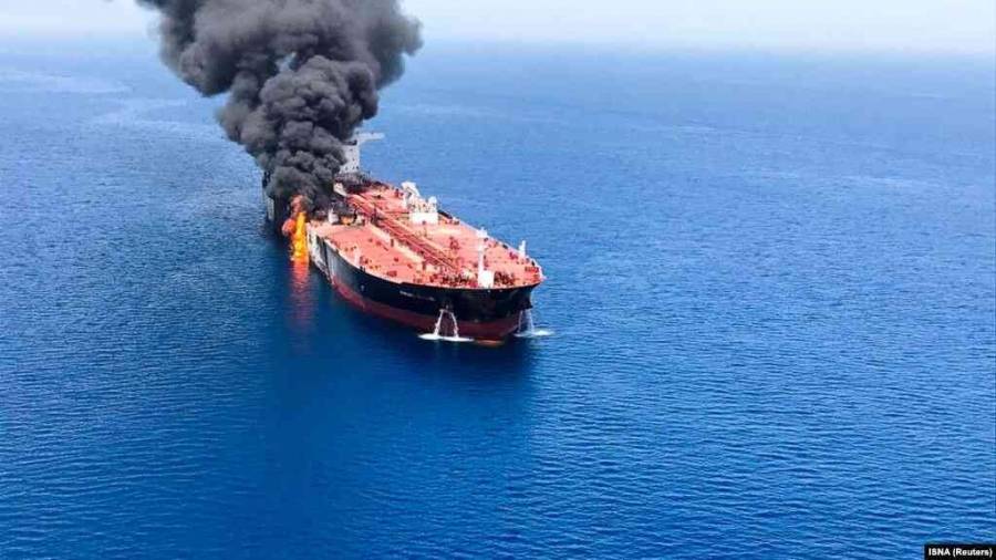 Атака в Ормузском проливе: СМИ США призывают Вашингтон потопить флот Ирана
