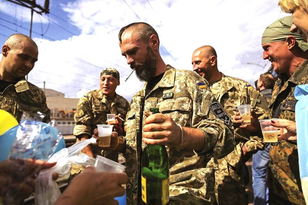Пьяный военнослужащий ВСУ поджег блиндаж своего подразделения