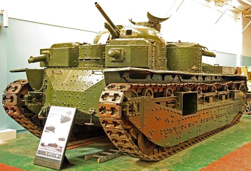 Сухопутный линкор СССР: СМИ рассказали о пятибашенном тяжелом танке Т-35
