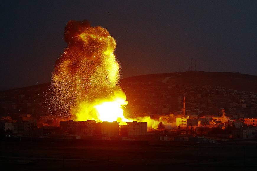 Авиация коалиции США разбомбила собственный склад снарядов в Сирии