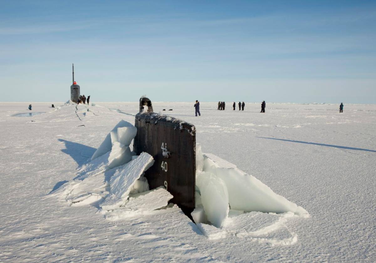 NI оценил подготовку субмарин РФ к военным действиям в Арктике