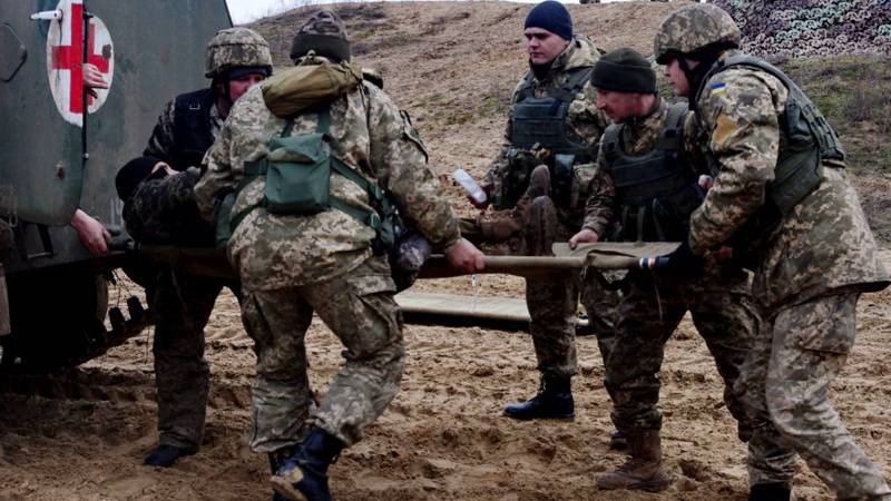 Украинские десантники порезали друг друга на боевом дежурстве