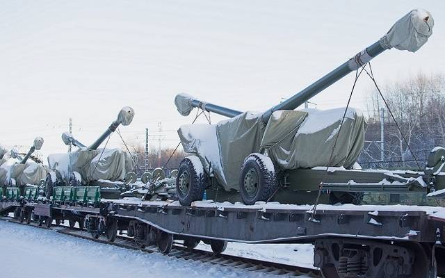 30 буксируемых гаубиц "Мста-Б" и САУ "Гвоздика" поставлено в армию