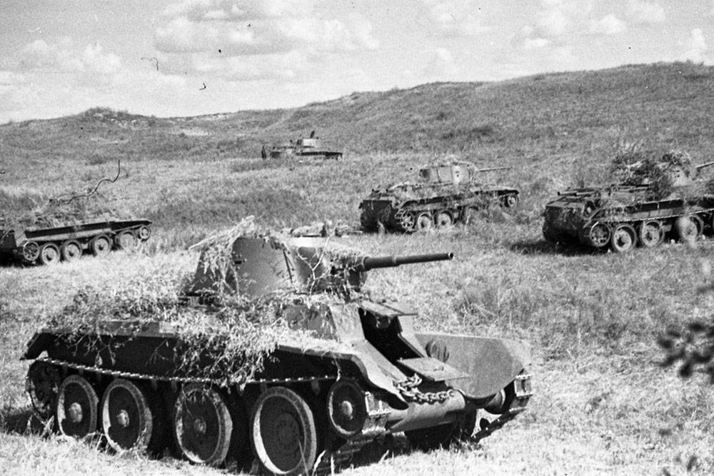 Танковый таран: как БТ-7 уничтожил три немецких Pz.III под Кубинкой