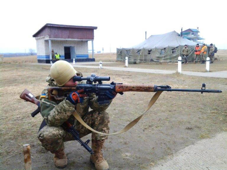Неопытные снайперы ВСУ в Донбассе восторгаются мастерством русских стрелков