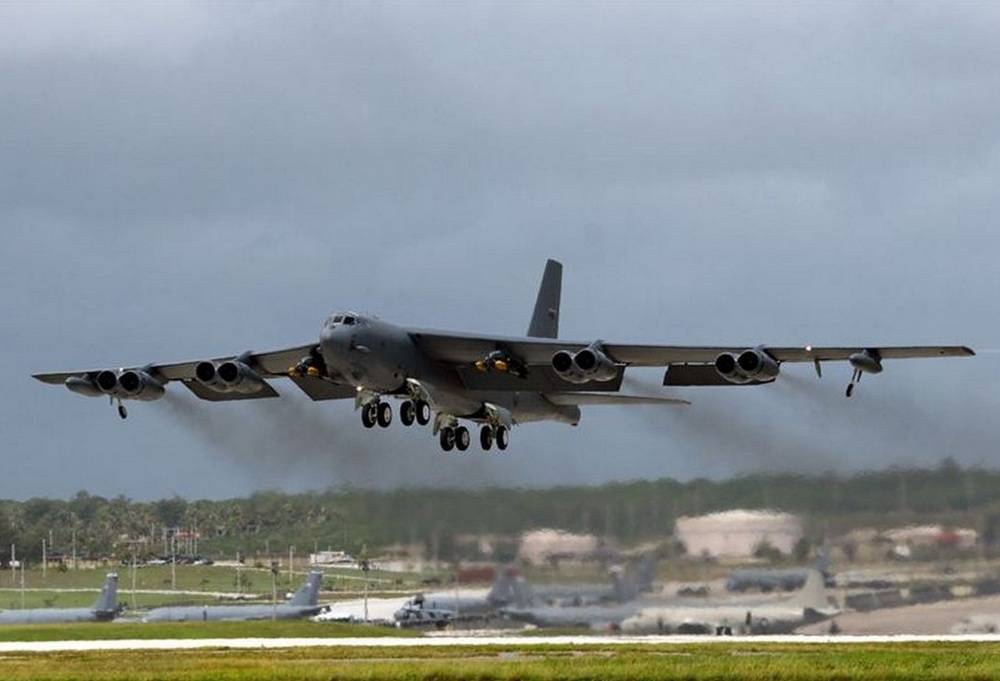Шесть стратегических бомбардировщиков B-52 вылетели на Ближний Восток