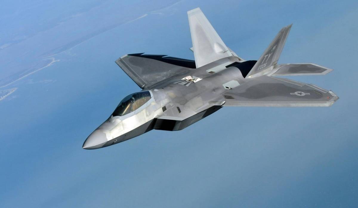 Угроза для F-22 и F-35: в США не случайно испугались российской "Струны"