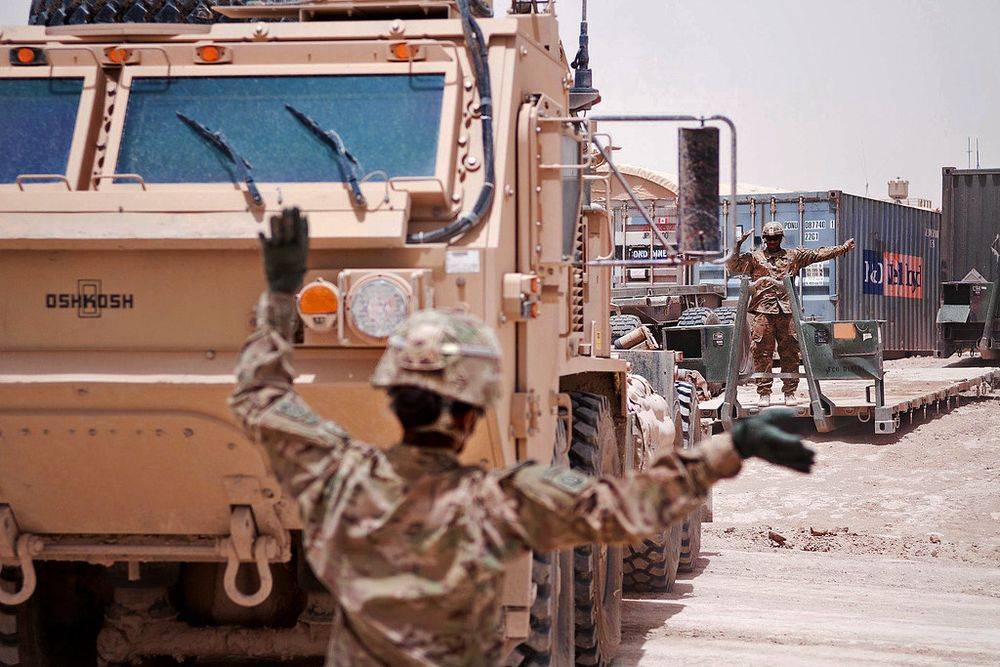 Американские военные покидают свои базы на севере Сирии