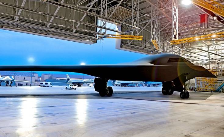 Опубликованы первые официальные рендеры новейшего бомбардировщика B-21