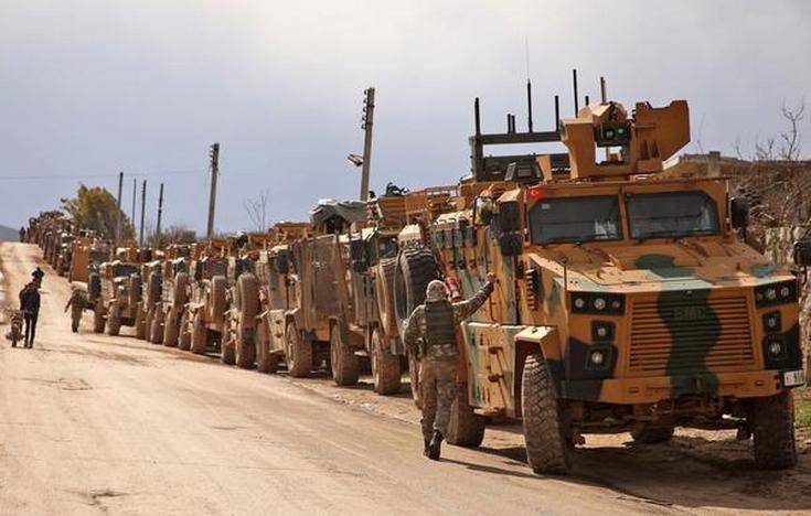 Россия сообщила о многокилометровых турецких военных колоннах в Идлибе