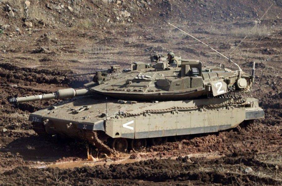 Бойцы ЦАХАЛ бросили новейшие танки с полным боекомплектом на Голанах