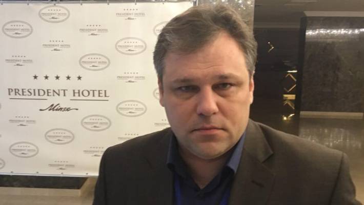 Родион Мирошник: Украина ведет подготовку к войне с Донбассом