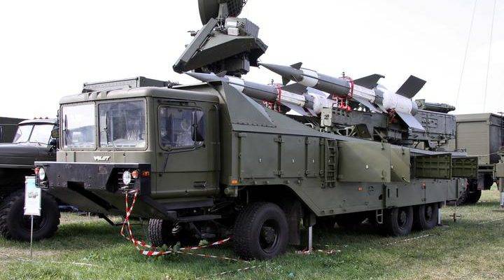 Контейнеры для зенитных ракет на дорогах Беларуси