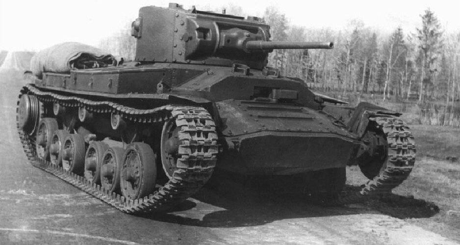 Английский танк «Валентайн» глазами советского ремонтника