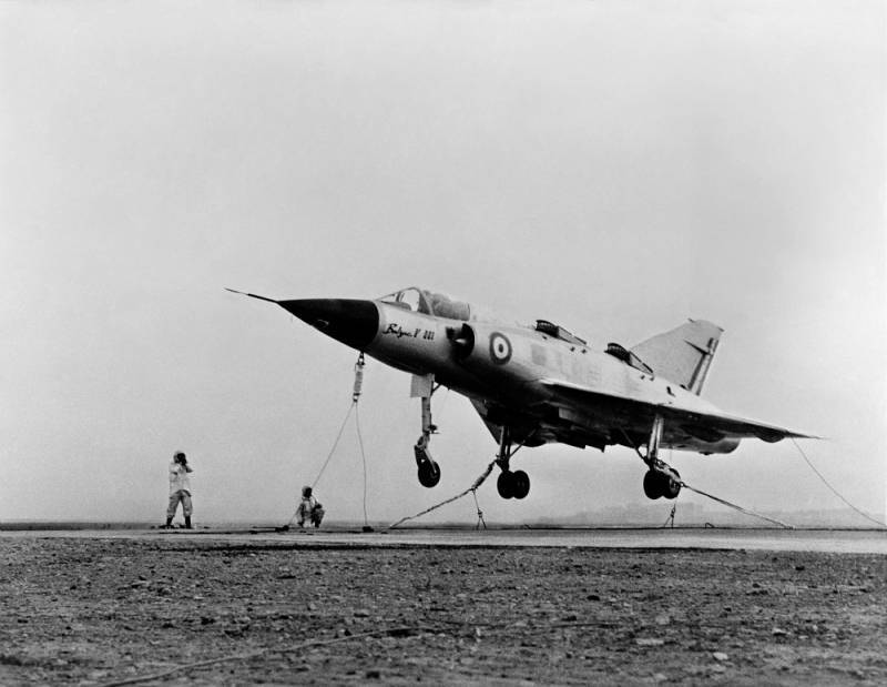 Экспериментальный самолет вертикального взлета и посадки Mirage Balzac V