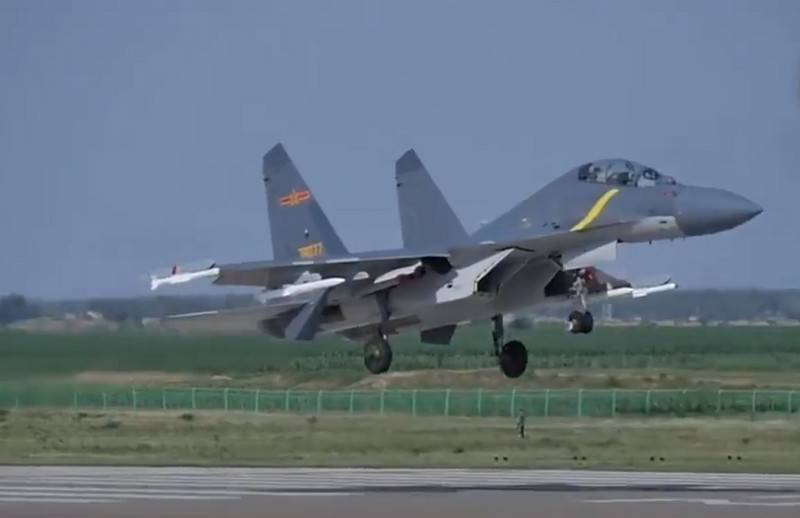 «Опередил на целое поколение»: В Китае заявили о превосходстве истребителя J-16 над Су-30