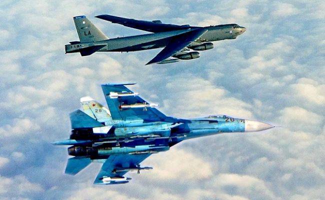 СМИ: Угроза Китая и России нависает над рутинными операциями ВВС США