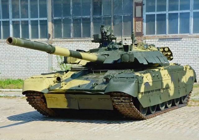 Один из дефективных танков Т-84У "Оплот" ВСУ переброшен на фронт