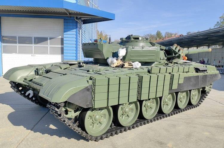 Чешский танк "Tomas" готовят к отправке украинским неонацистам