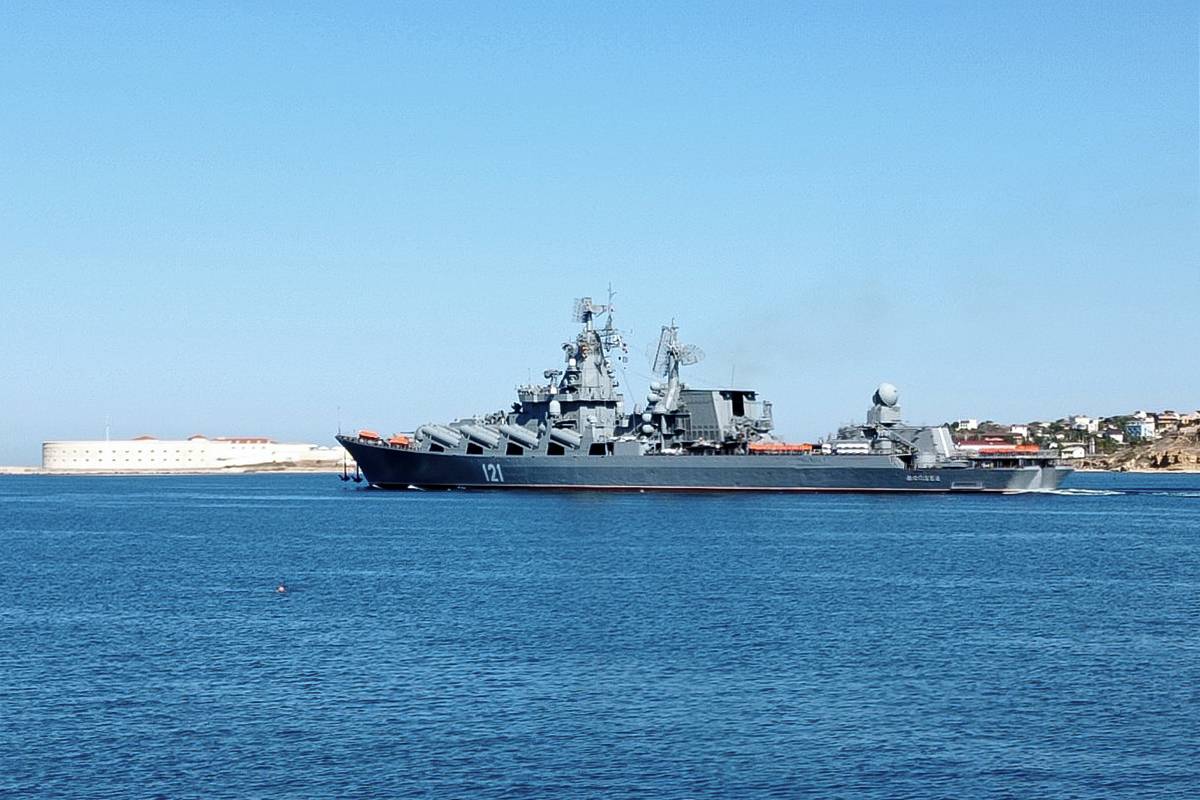 Черноморский флот отразил атаку надводных беспилотников на Севастополь