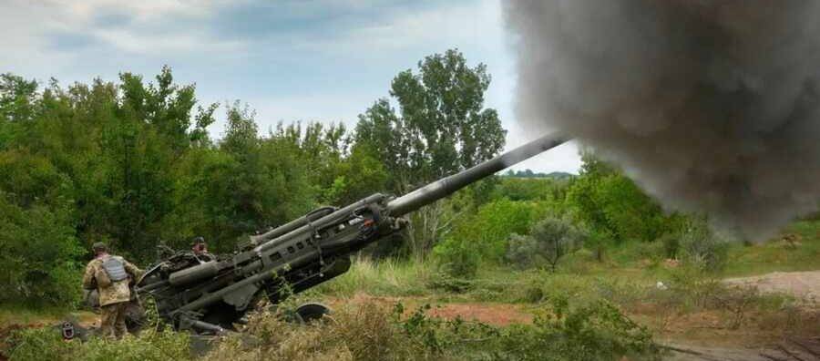 ВСУшники прицельно бомбят Донецк и Макеевку НАТОвским калибром