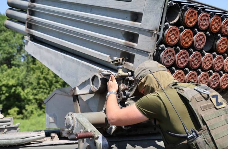 Донбасский фронт: Армия России рвётся к трассе Чугуев – Меловое