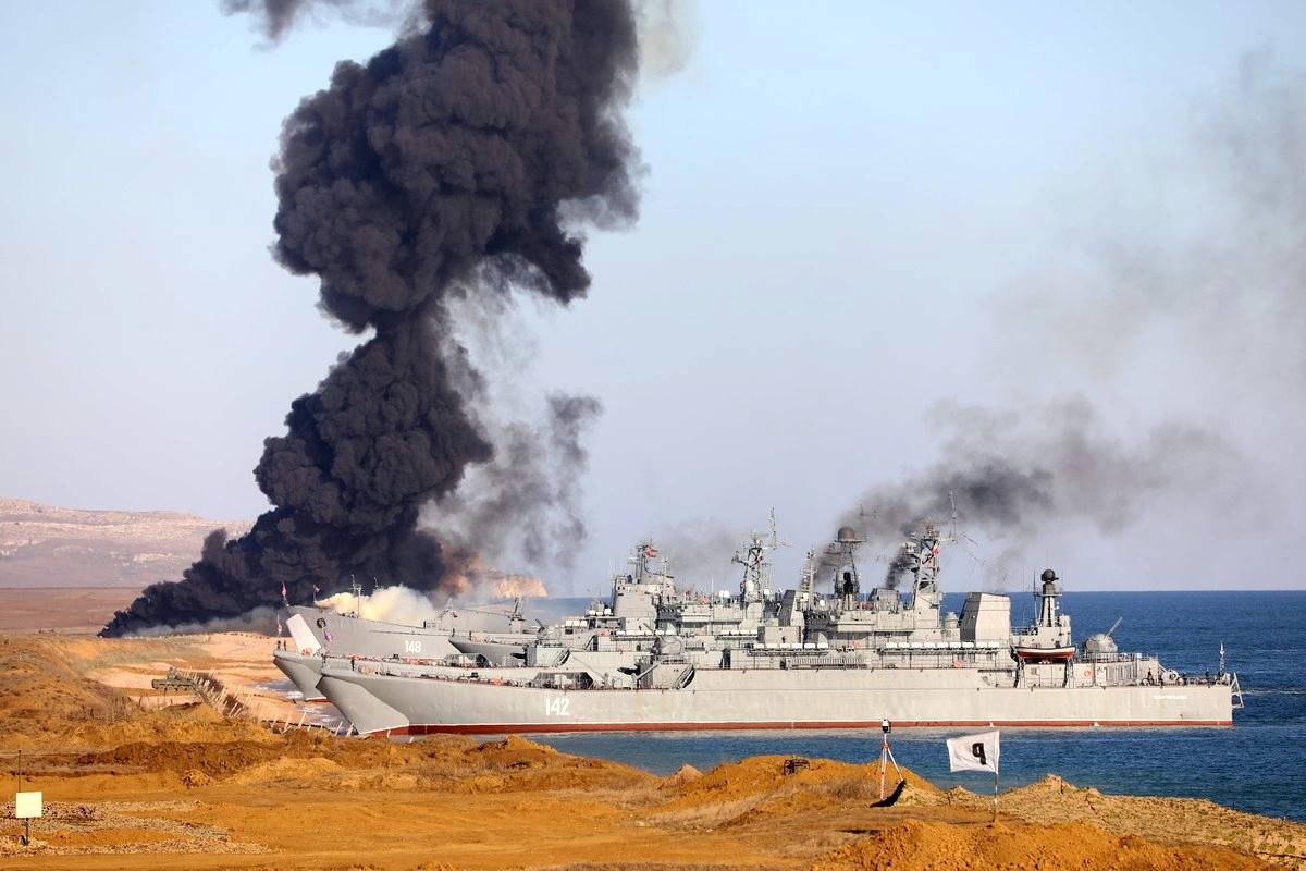 Почему Черноморский флот РФ продолжает нести потери в кораблях