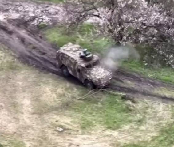 Русские "Тигры" с роботизированными "Арбалетами" успешно жгут броневики ВСУ