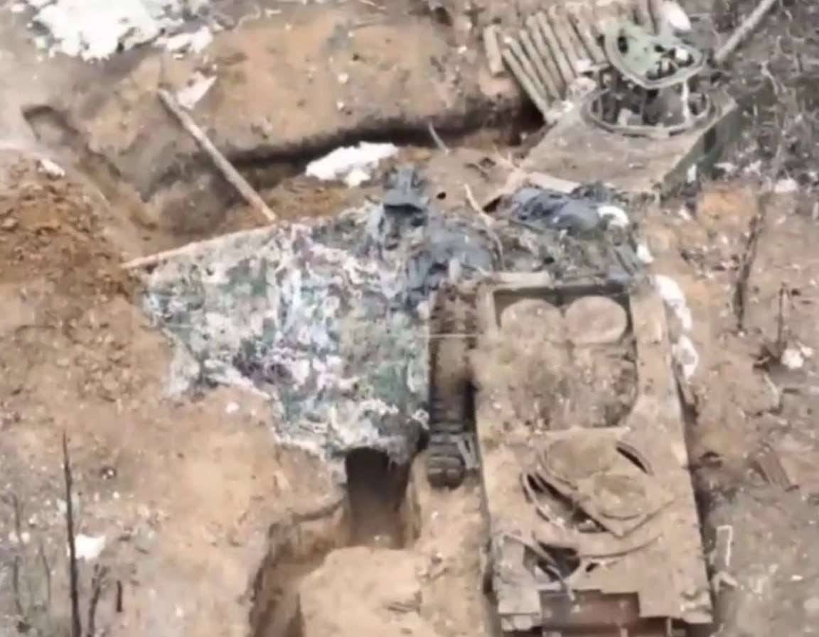 Украинскому танку Leopard 2 снесли 12-тонную башню и проломили лоб корпуса