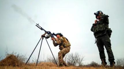 Резервистами с пулеметами и лазерными «Посохами» прикрыть небо не выйдет