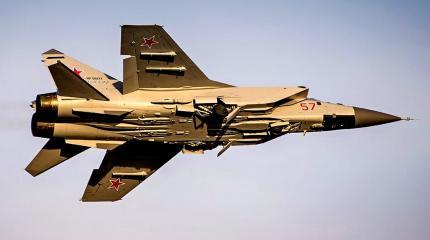 Границу с НАТО усилили новейшими высотными перехватчиками МиГ-31БСМ Границу с НАТО усилили новейшими высотными перехватчиками МиГ-31БСМ