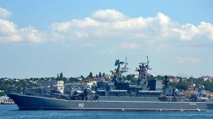 В Средиземном море завершились маневры группировки ВМФ РФ В Средиземном море завершились маневры группировки ВМФ РФ