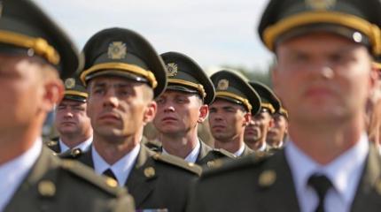 Репетиция военного парада в Киеве в новой украинской военной форме Репетиция военного парада в Киеве в новой украинской военной форме