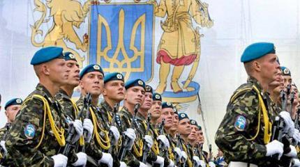Украинская армия снова грозится "взять Москву" Украинская армия снова грозится "взять Москву"