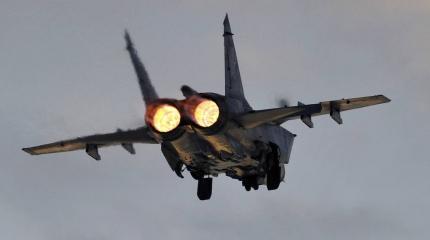Истребители РФ сопроводили бомбардировщики США над Беринговым морем