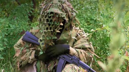 Революция в маскировке на СВО: накидка-невидимка стирает бойца с радаров