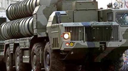 За спиной генералов: новейшая платформа для С-400 За спиной генералов: новейшая платформа для С-400