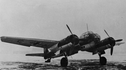 Как Ю- 88 огнем из «парабеллума» от ЛАГГ - 3 отбился, ранив пилота Как Ю- 88 огнем из «парабеллума» от ЛАГГ - 3 отбился, ранив пилота