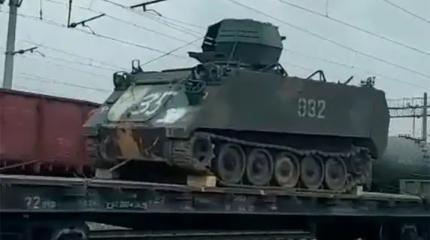 Трофейной техники НАТО стало так много, что ее отправляют в тыл эшелонами Трофейной техники НАТО стало так много, что ее отправляют в тыл эшелонами