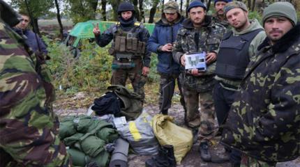 Волонтеры не желают больше снабжать украинскую армию Волонтеры не желают больше снабжать украинскую армию