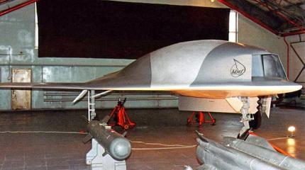 20-тонный российский беспилотник уже ездит по аэродрому 20-тонный российский беспилотник уже ездит по аэродрому