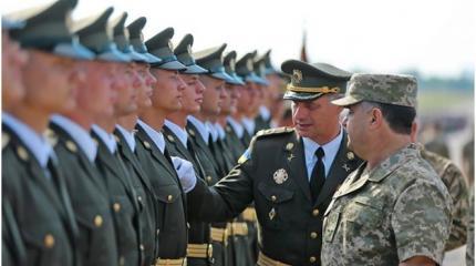 Украинская армия: мундир английский, погон французский… Украинская армия: мундир английский, погон французский…