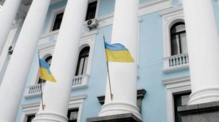 Киев опроверг сообщения о предложении помочь США бороться с ИГ Киев опроверг сообщения о предложении помочь США бороться с ИГ