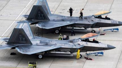 "Выглядит он не очень хорошо": F-22 попали под удар стихии