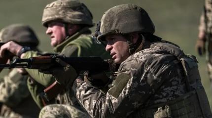 Чужаки держат фронт: Киев превращает Донбасс в арену наёмников