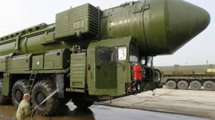 РВСН России начали учения с использованием комплекса "Тополь" РВСН России начали учения с использованием комплекса "Тополь"