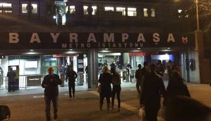 Снова теракт? В метро Стамбула прогремел мощный взрыв Снова теракт? В метро Стамбула прогремел мощный взрыв