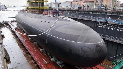 Члены экипажа "Великий Новгород" прошли водолазную спецподготовку Члены экипажа "Великий Новгород" прошли водолазную спецподготовку