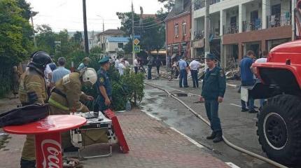 БТР столкнулся с маршруткой на Ставрополье. Погибли двое