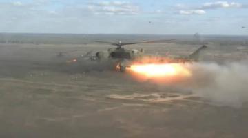 Вертолеты Ми-35 и Ми-24 прикрыли войска, применив тактику "карусели"